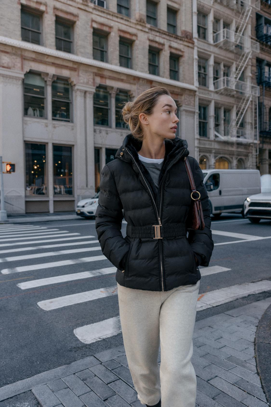 CHAQUETA ACOLCHADA CON CAPUCHA